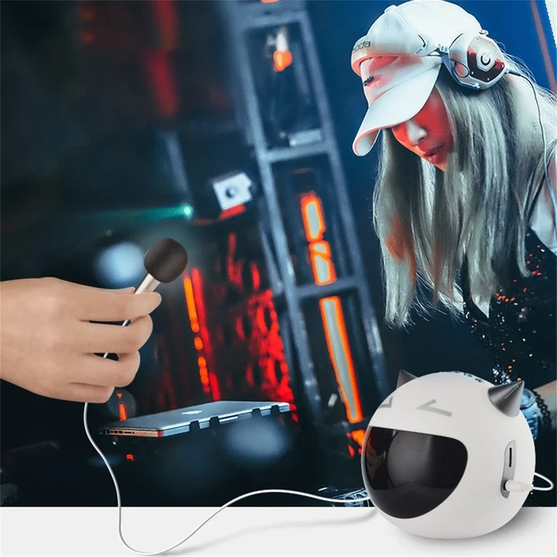 

Bluetooth Speaker M8 Portable Mini Subwoofer Speaker with Microphone Support TF Card Bluetooth Speakers with Clock