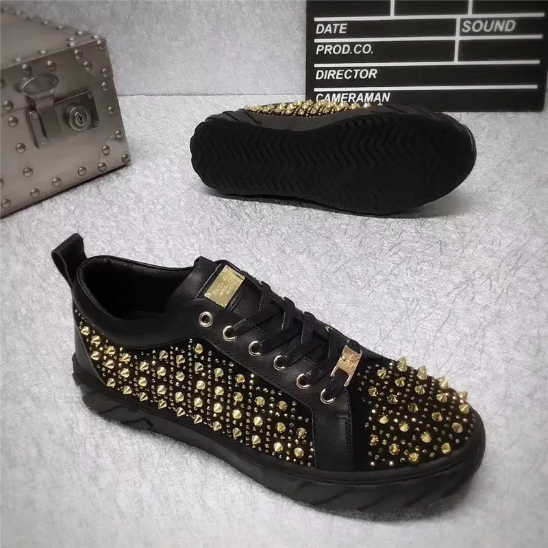 Мужская обувь с заклепками золотого цвета прямые продажи фабрики повседневная