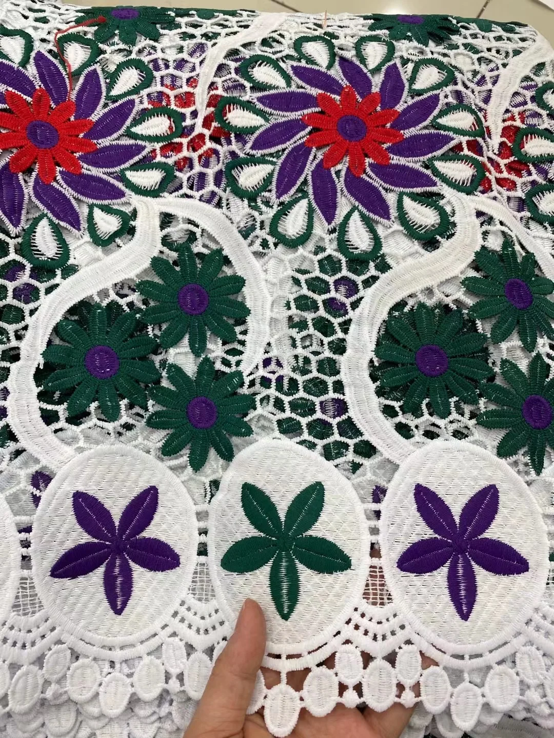 

9 colors (5yards/pc) High quality African guipure lace beautiful flowers design big cord lace fabric for party dress WZZ046