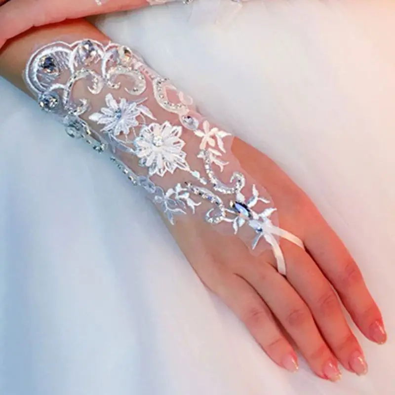 

Summer Short Lace Gloves Hand-made Rhinestones White Mittens Wedding Dress Accessories for Bride Women