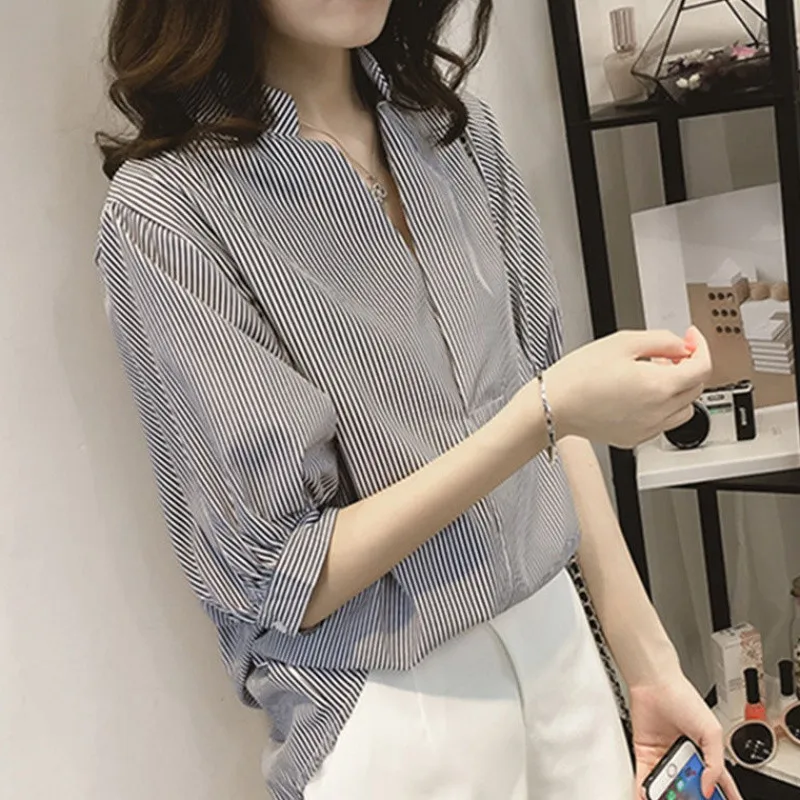 Женская блузка в полоску с воротником-стойкой и рукавом летучая мышь | одежда