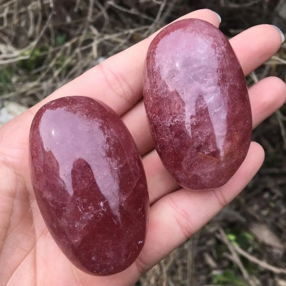 1pcs Beautiful natural strawberry crystal hand play as a gift of natural crystal reiki healing