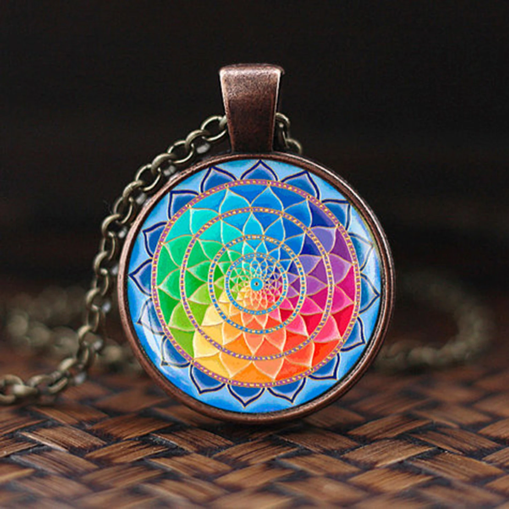 

Fashion Handmade Henna Yoga Necklace Om Symbol Buddhism Mandala Pendant Art Pattern Glass Necklaces Jewelry for Women