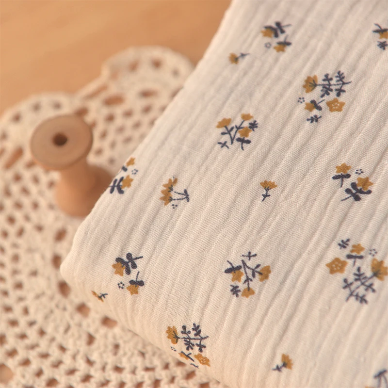 Двухслойная хлопчатобумажная ткань с принтом желтая кластерная для пальто