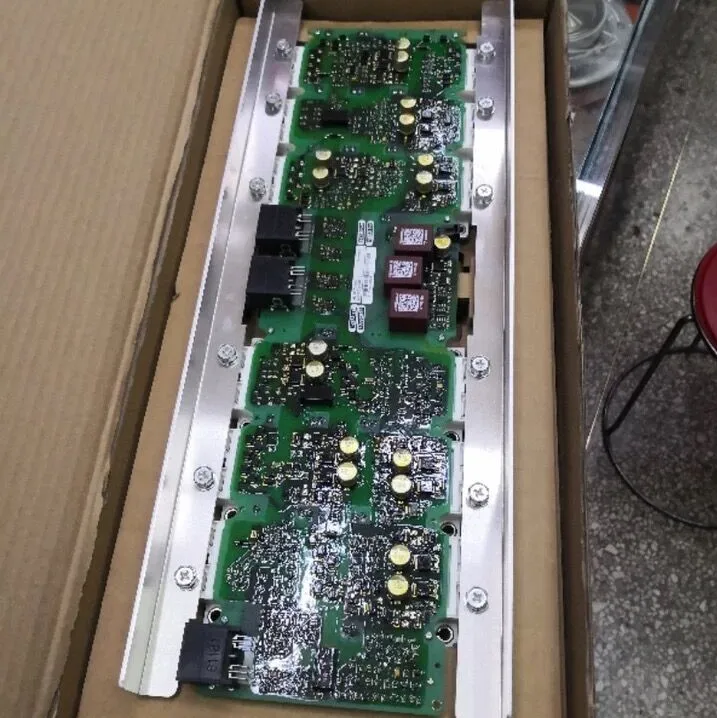 

Часть блока питания A5E00714562 для ремонта модуля IGD2/R4