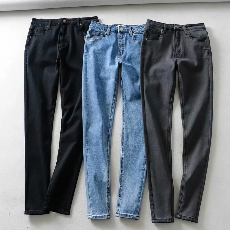 

DM001