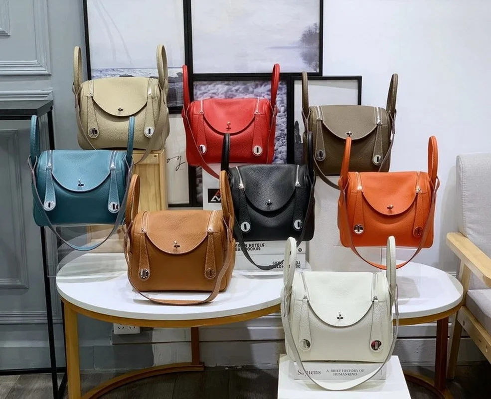 

H's new women's bag medicine bag 2021 women's litchi pattern leather women's bag women's One Shoulder Messenger Handbag