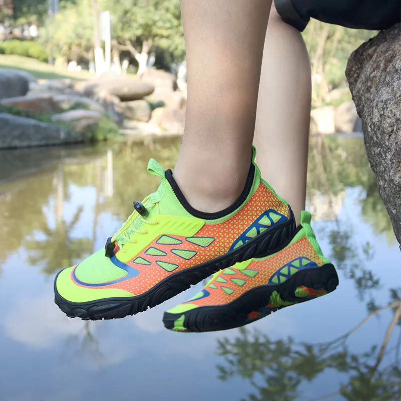 Summer New Fashion Wading Shoes Men Women Quick-drying Slip-on Professional Beach Sneakers Men Low Anti-skid Water Shoes Men