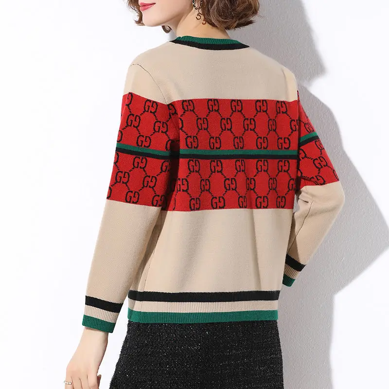 

Ladies Short Coat V-Neck Button Stitching Knit Sweater Spring And Autumn Fashion Age Reduction All-Match Shawl Women's Clothing