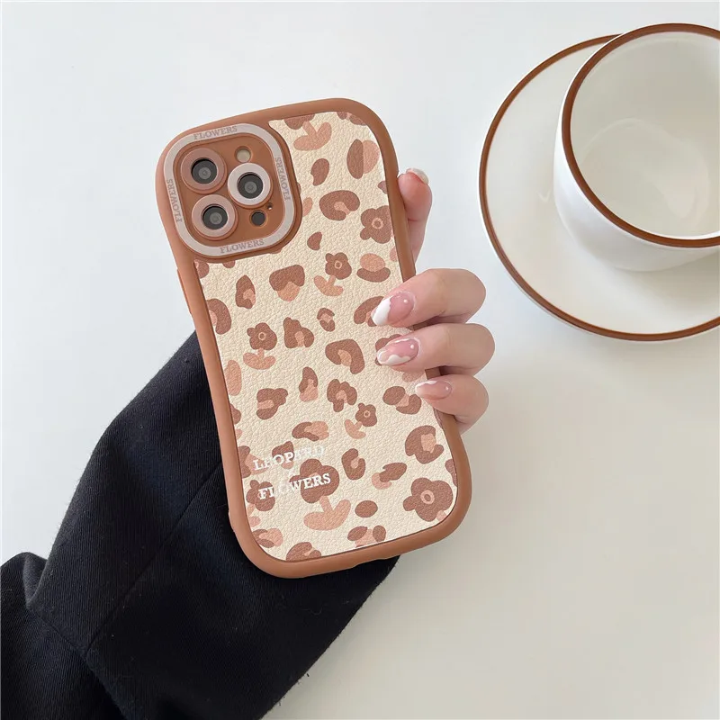 

Fashion Brown Leopard Phone Case on For Apple iPhone 11 12 13 Pro Max X XS Max XR 7Plus 8Plus oval Soft IMD Back Cover Capa