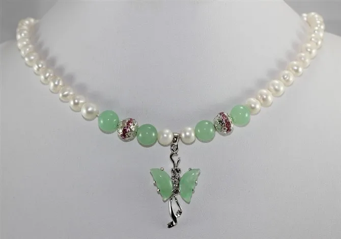 Новейшее ожерелье с зеленой бабочкой из белого жемчуга и нефрита бесплатная