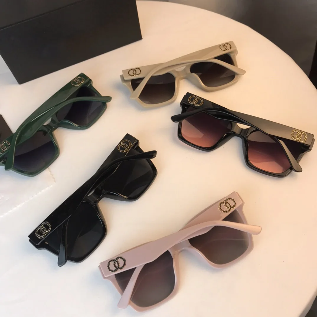 

2021 new unisex sunglasses sunscreen upper face super handsome highlighting your little V face