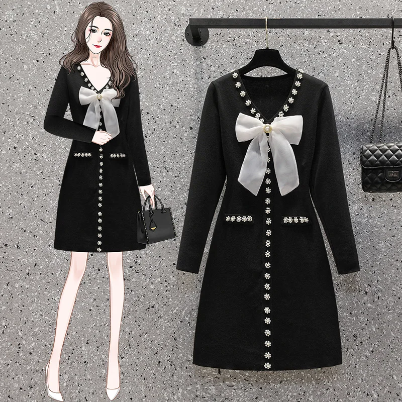 

Женское трикотажное платье-свитер с V-образным вырезом