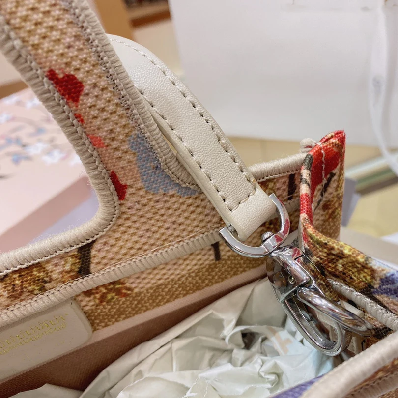 

Luxury Designer Famous Brand Canvas Embroidery Flower Mini Tote Bag 2021 High Quality Crossbody Small Purse Handbag For Women