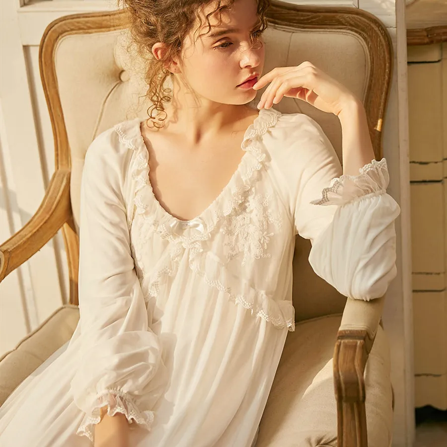 

Holiday Sleepwear Royal Loose Nightdress Autumn Spring New Embroidery Lace Gauze Women's Long Nightgowns Long Sleeve Vintage