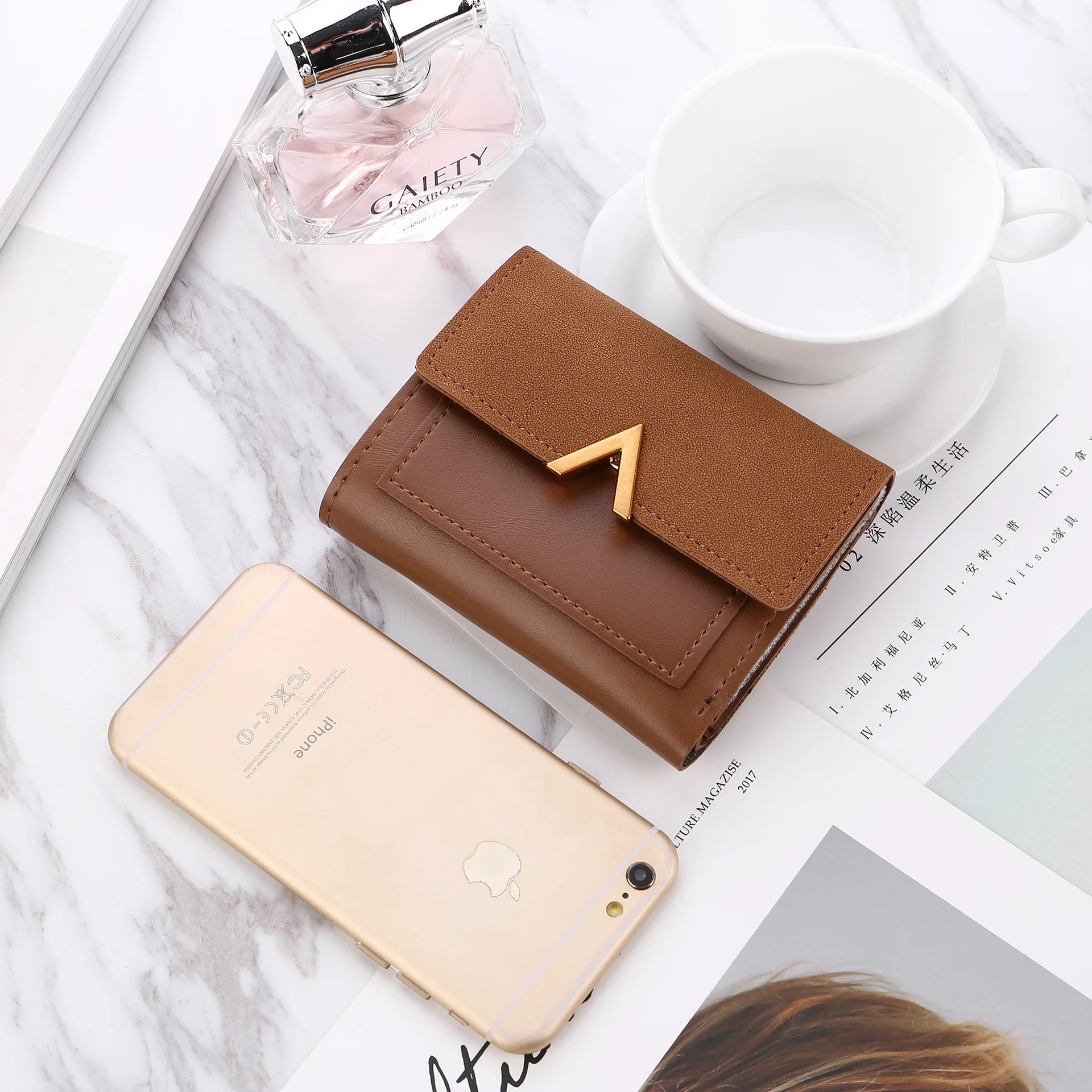 

Nubuck Leather Flap Top Short Wallet Bag Coin Purse Card Holder 2021 New Small Mini Wallet Bag Change Purse Credit Cards Wallet