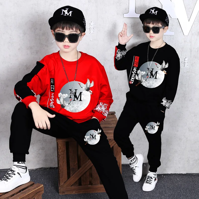 

Hot sale boy flying crane suit children new long-sleeved letter printing two-piece boy handsome sportswear