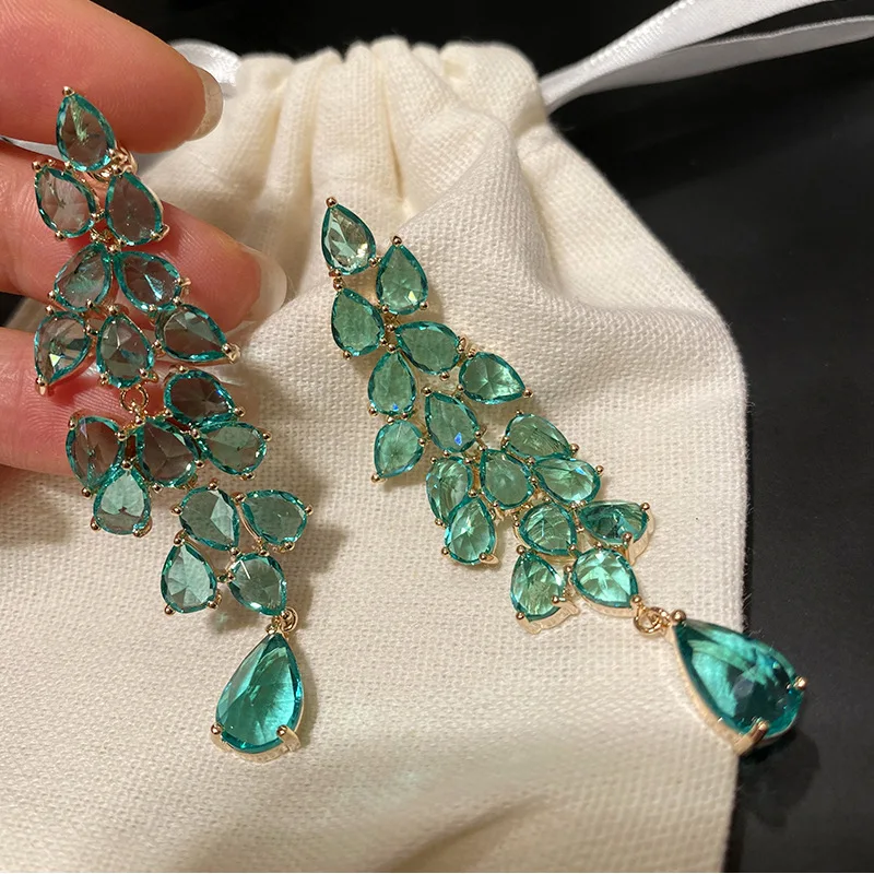 

QTT Personality Vintage Crystal Dangler Earrings Jewelry Luxury Gold Color Green CZ Leaf Tassels Long Earrings for Women