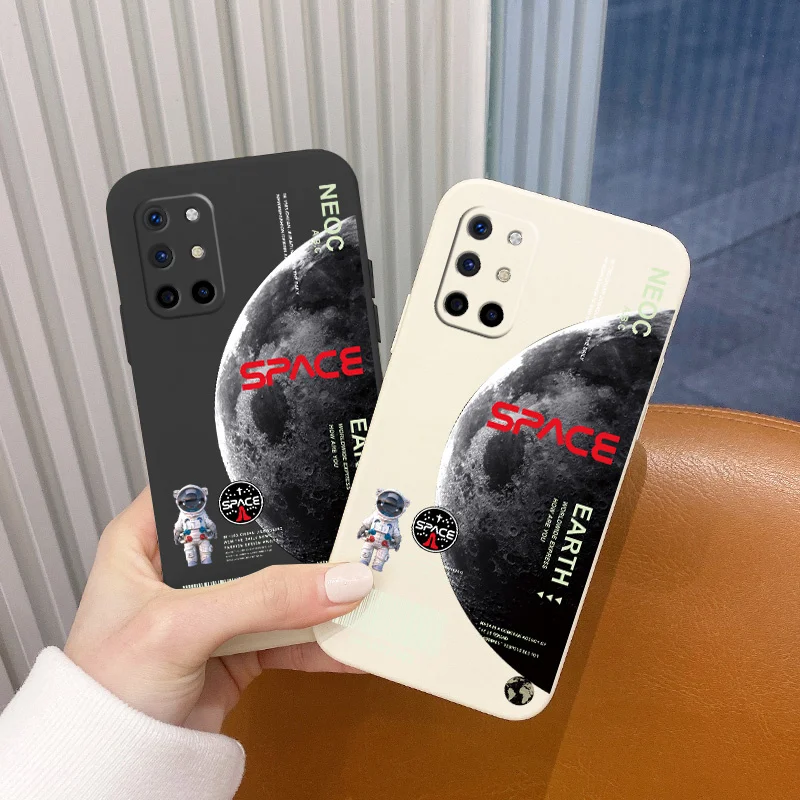 

Space Astronaut Liquid Silicone Case For Oneplus 8t 9 9pro 9r pro Square Ultra Thin Camera Lens Protection Soft Phone Cover Case