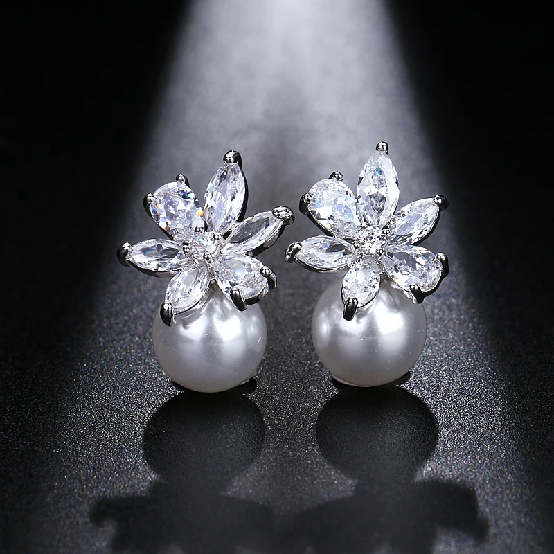 

New Luxury Cute Exquisite Flower Retro Halo Pearl Earrings For Women Valentine's Day Gift Jewelry Wholesale