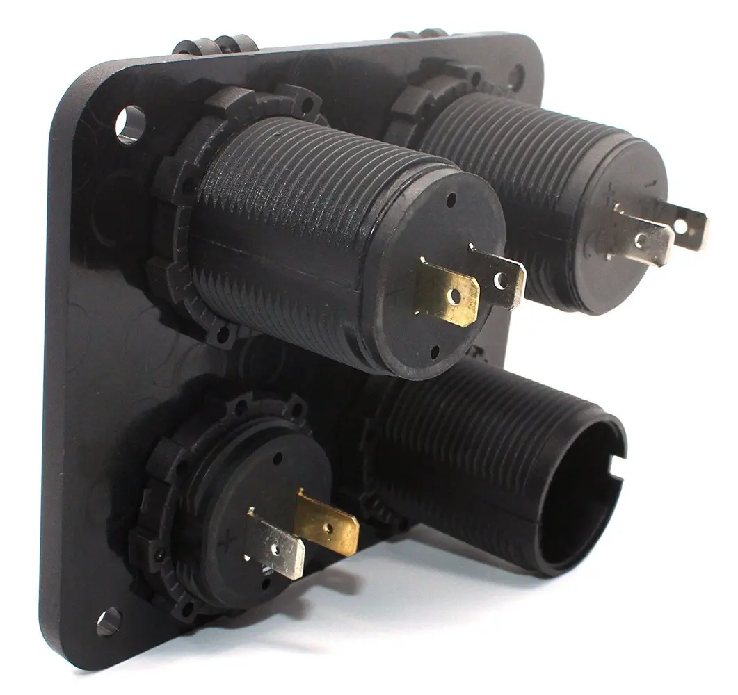 Автомобильное зарядное устройство с двумя USB-портами 3 1 А вольтметр кнопка