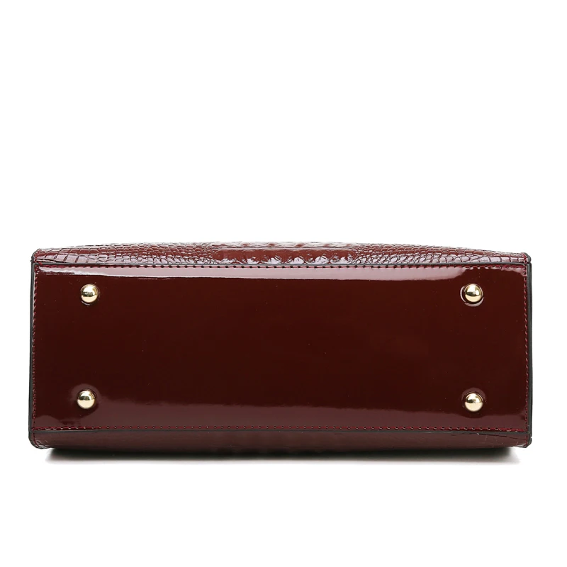 Женские кожаные сумки в стиле ретро европейском и американском с крокодиловым