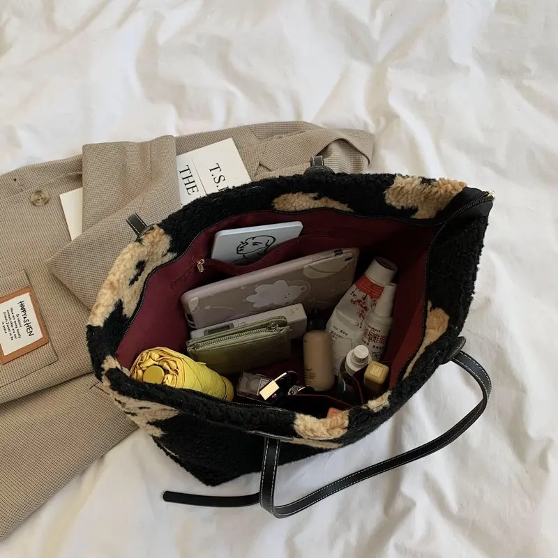 

2020 Autumn And Winter New Ladies Handbags Pink Lamb Plush Luxurious Chubby Bear Bag Large Capacity One-Shoulder Tot A Bag