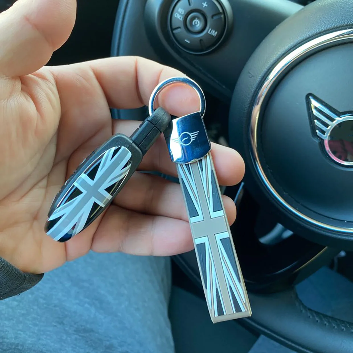 Металлический и резиновый брелок-кольцо для автомобильного ключа с