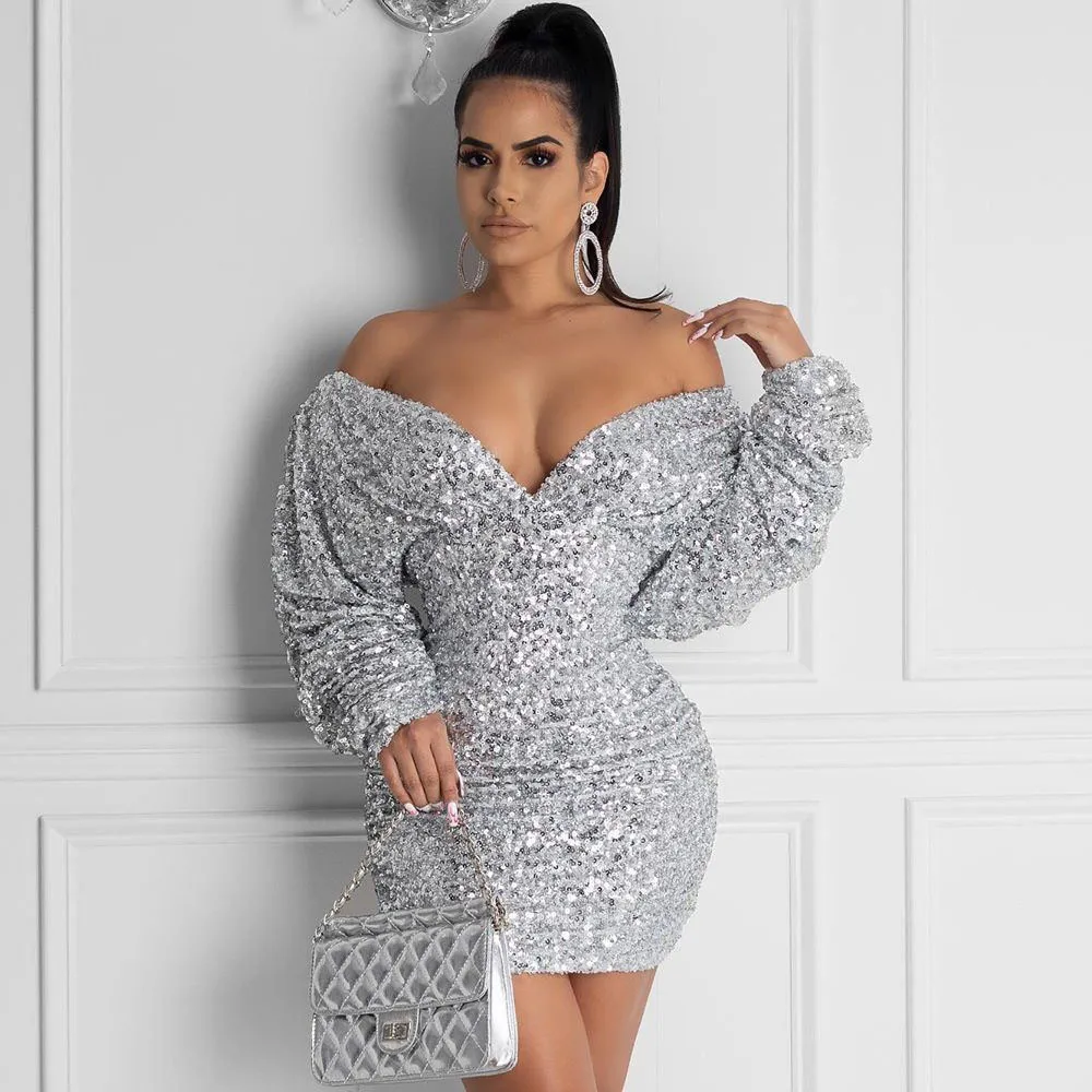 Сексуальное серебристое платье с открытыми плечами и блестками женское