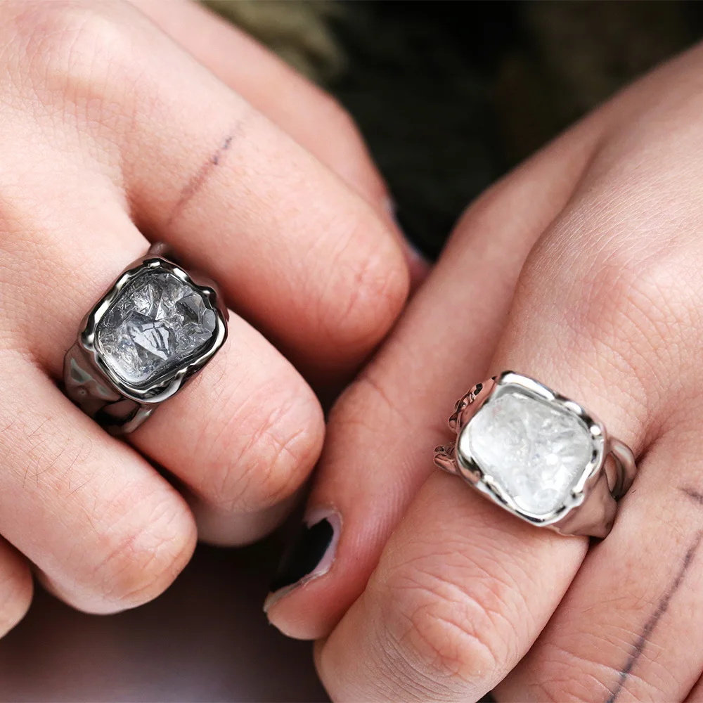 

2021 New Creative Personality Imitation Irregular Crystal Ring Exaggerated Hip-Hop Style Hand Jewelry Beautiful Gift Wholesale