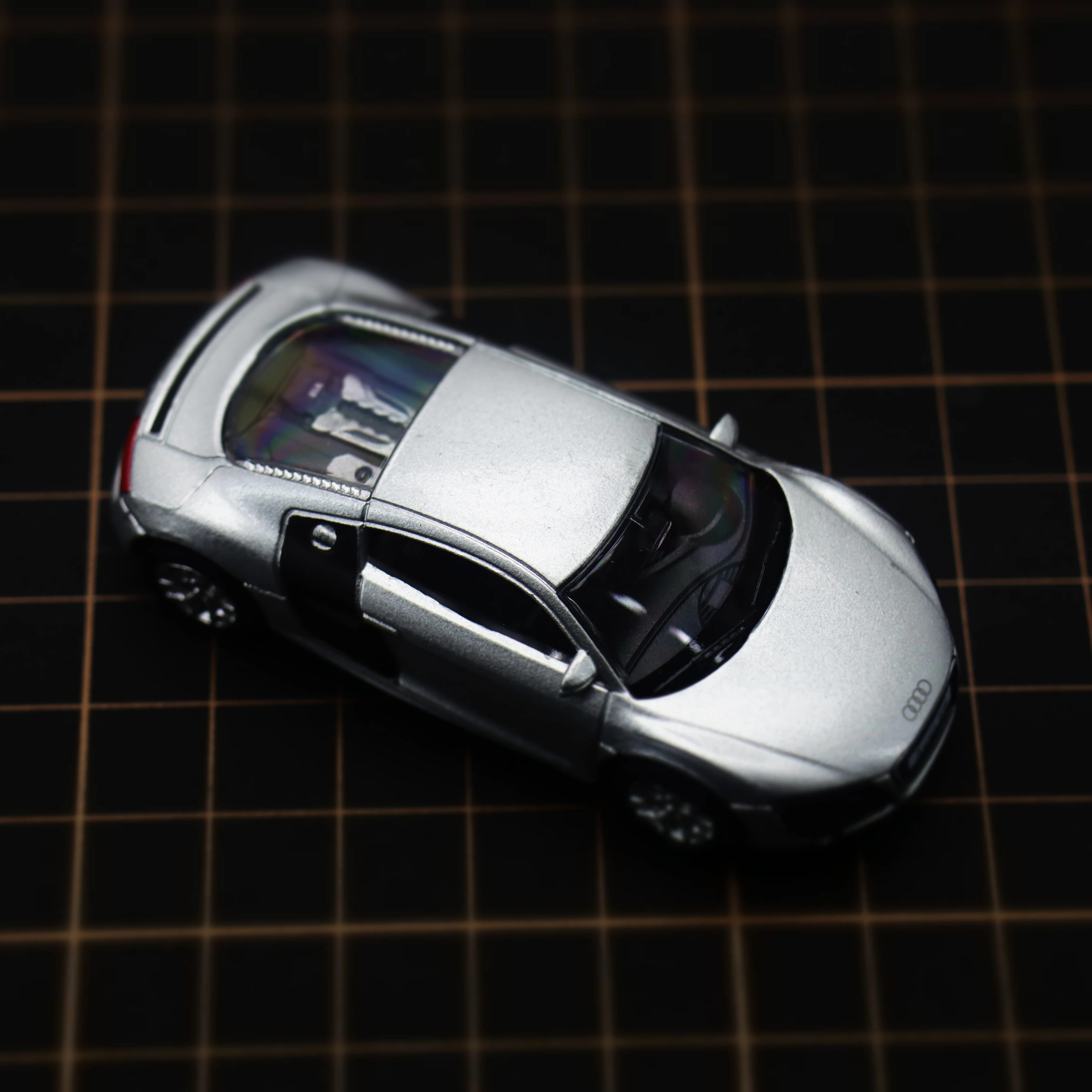 Литой Сплав игрушечный автомобиль R8 1/64 подвижный|Наземный транспорт| |