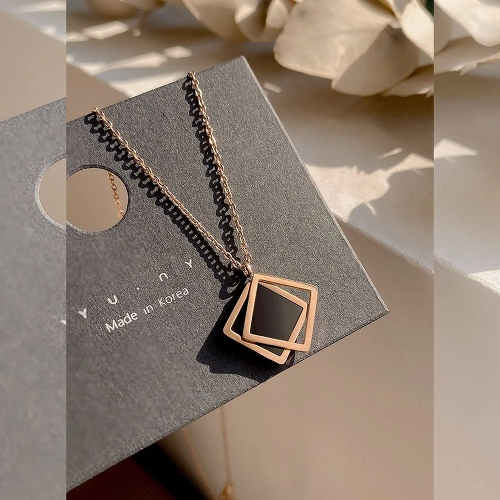 

Square Pendant Necklace for Women 2021 Korean Fashion Aesthetic Geometry Accessories Titanium Jewelry Charm Clavicle Chain Gift