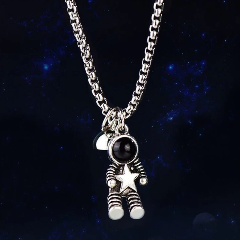 

2 Pcs Cute Astronauts Magnet Attraction Pendant Couple Necklace Friendship Jewelry Creative Cool Chain Necklaces