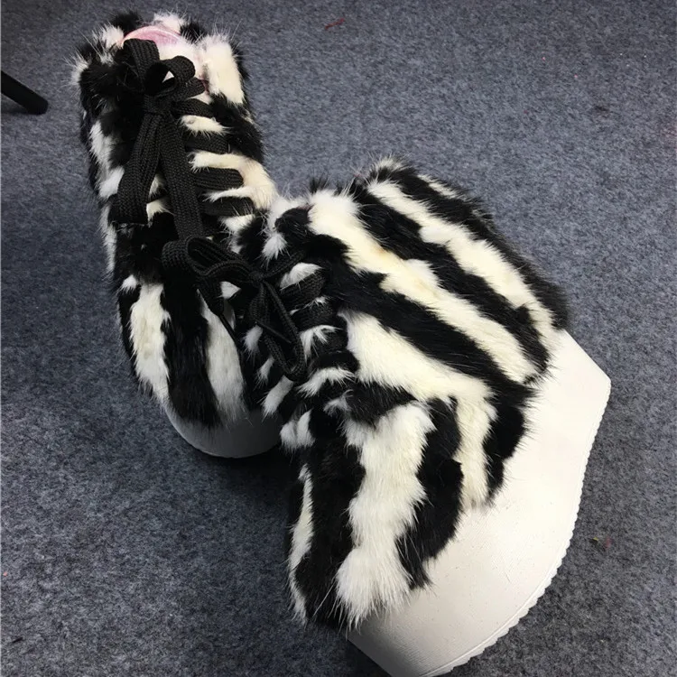 

Женские ботильоны с плюшевой подкладкой, Разноцветные теплые ботинки в полоску из искусственного меха, на платформе, на очень высоком каблу...