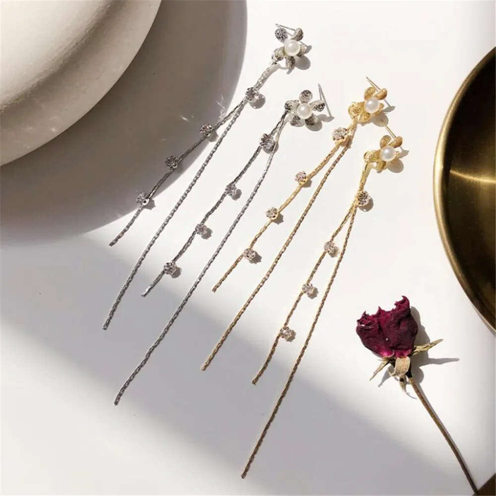 

Exquisite temperament tassel earrings elegant fashion flowers cold wind wild retro earrings female Valentine's day gift