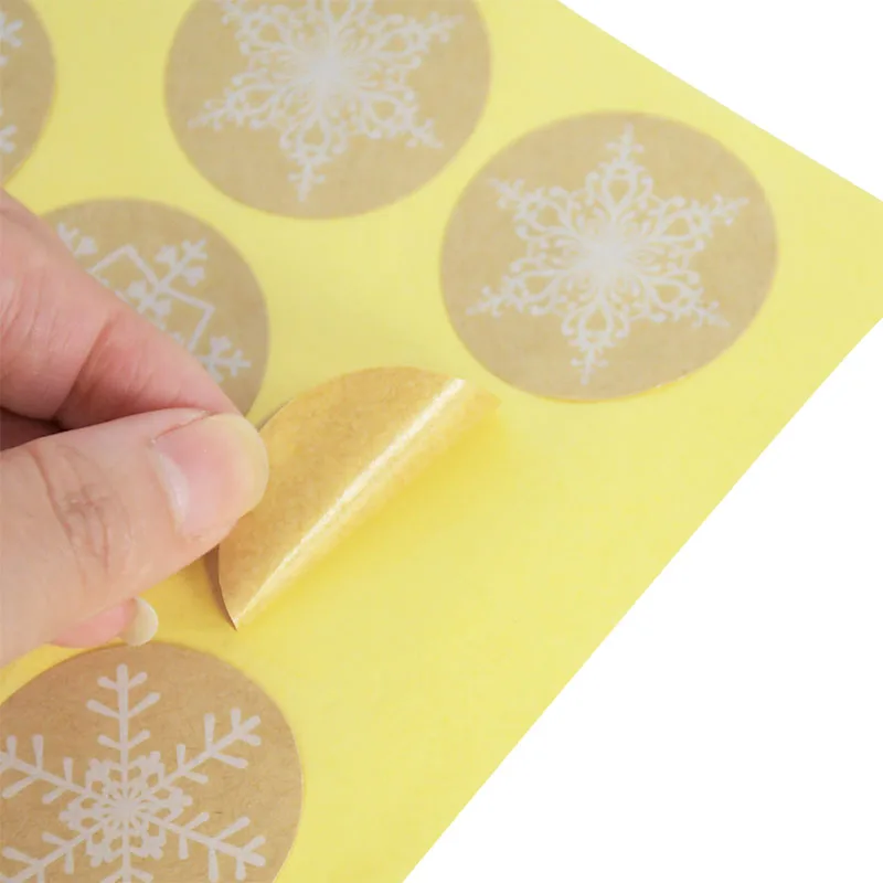 

120pcs Round Merry Christmas Sticker Santa Claus Deer Self Adhesive Paper Label for Xmas New Year Gift Box Package Sticker Decor