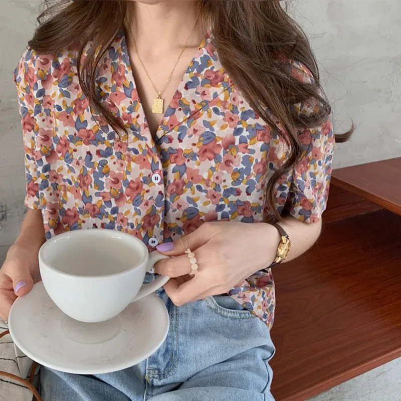 

Chiffon Floral Top Cardigan Women's Shirt Short-sleeved Single Breasted Shirts Female 2021 Summer Girls Causal Vintage Shirt