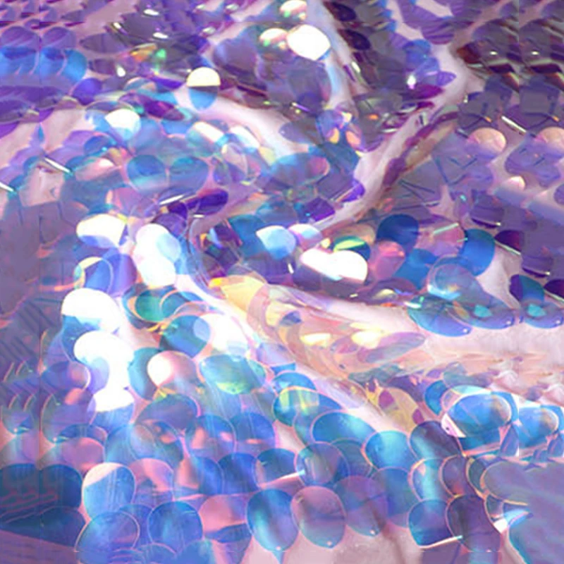 Голографическое мини платье с блестками в форме рыбьей чешуи v образным вырезом