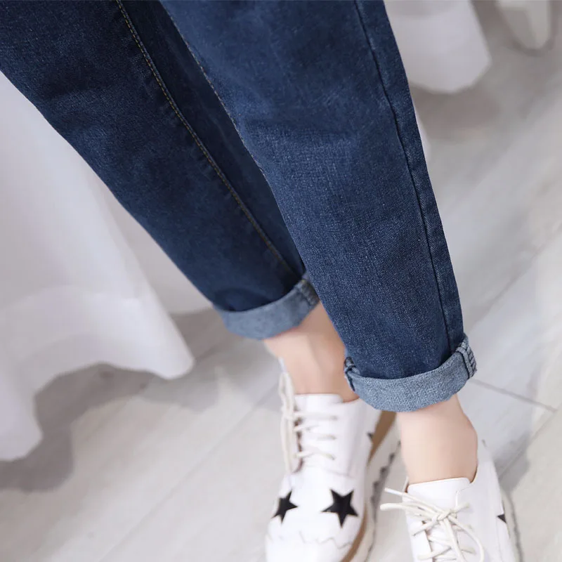 Джинсы для женщин с высокой талией светло-голубые свернутые джинсовые