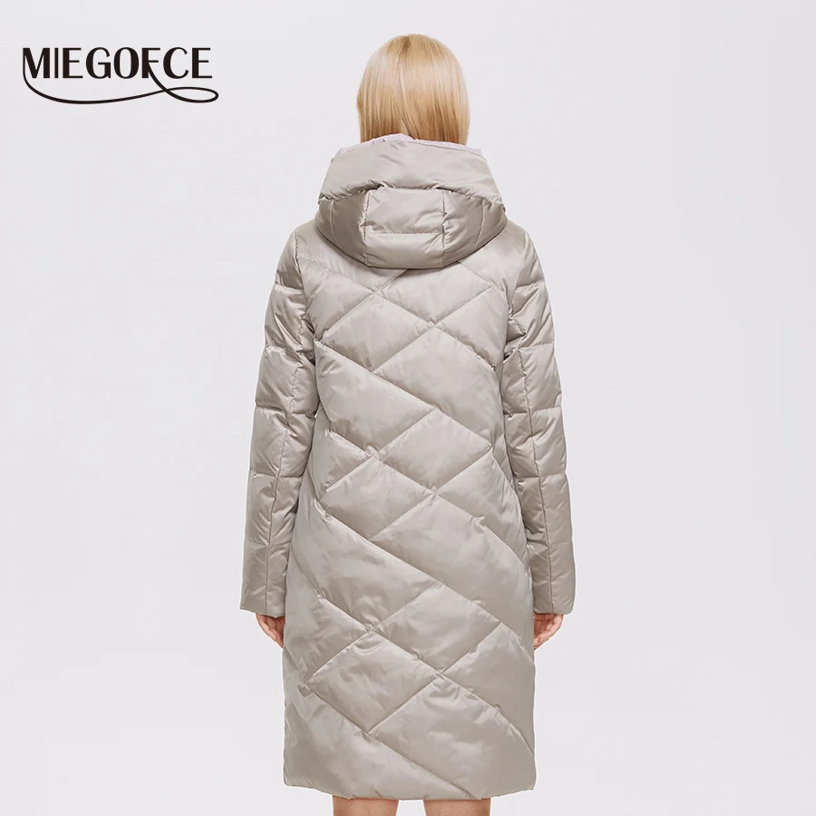 MIEGOFCE 2022 Зимнее новое женское длинное пальто стеганое с шарфом