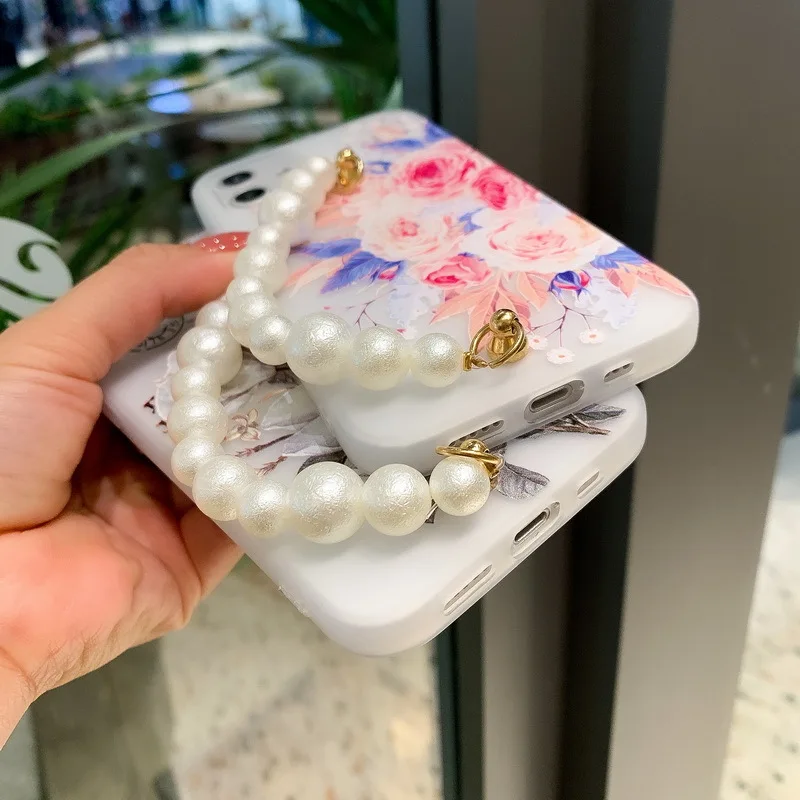 

Cute Flower Pearl Chain Bracelet Phone Case For iPhone 12 11 Pro Max X XR XS Max 7 8 Plus Back Cover Coque