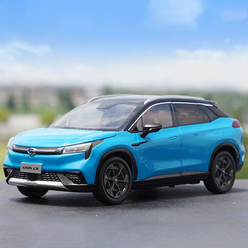Модель автомобиля из сплава AION LX SUV масштаб 1:18 29 см |