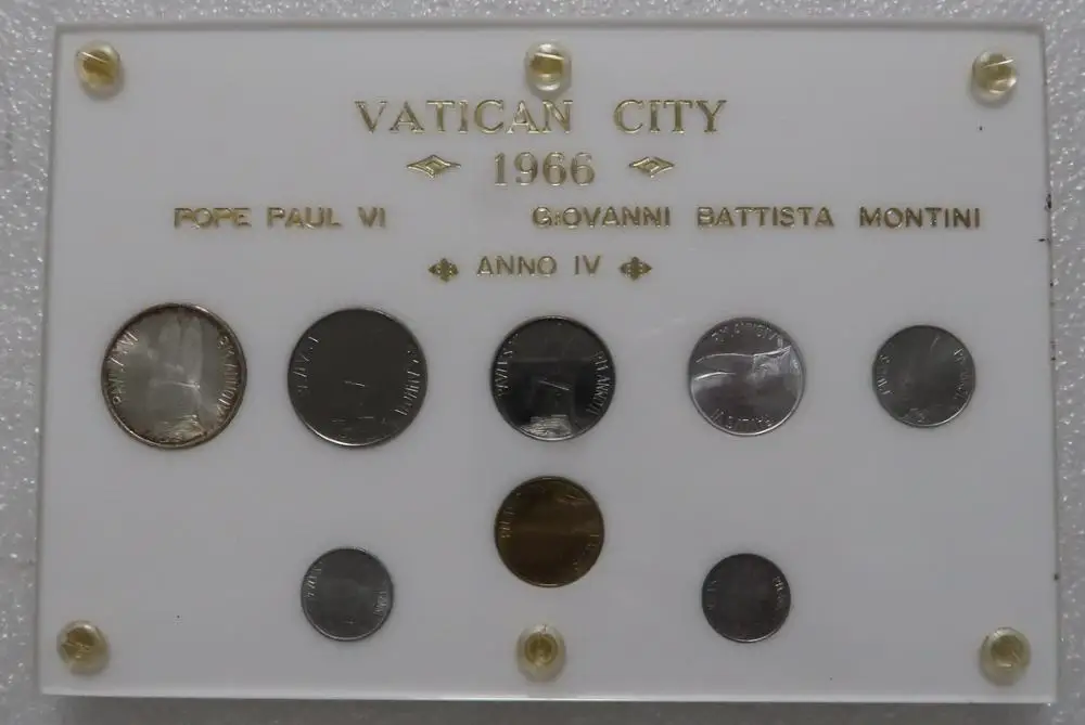 

8piece/lot Vatican Euro coins original coin with Hardcover books gift present 1966 year (including 500 lire silver coins)