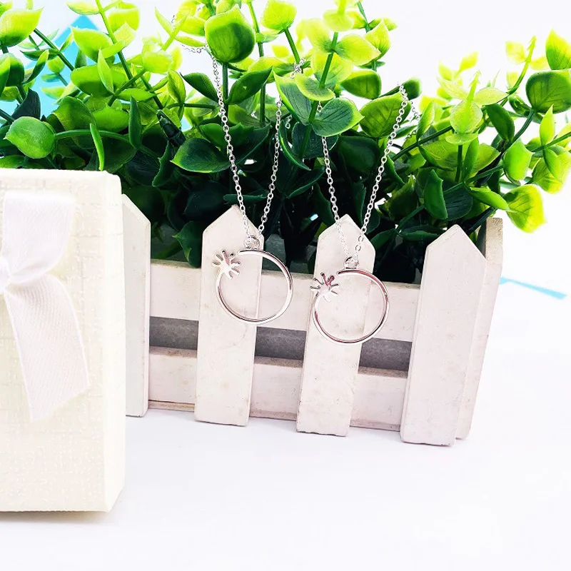 

Kpop IZONE Group Necklace New Album Surrounding Metal Necklace Jewelry Long Chain Titanium Steel Pendant Accessories Fans Gift