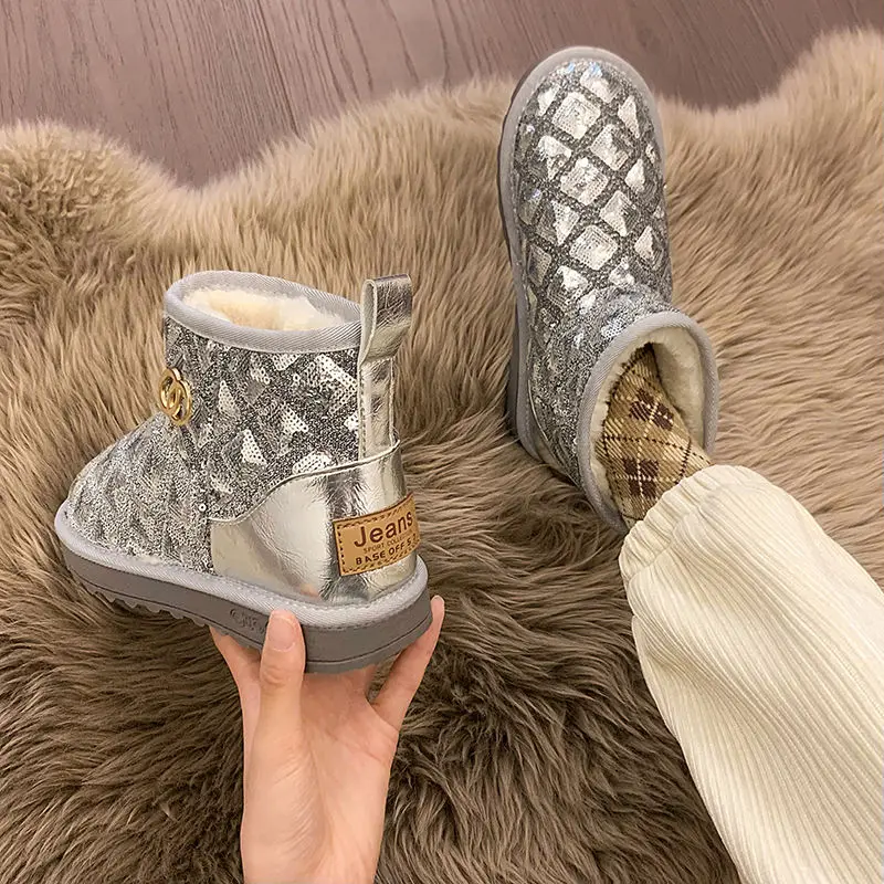

2021winter New Snow Boots Women Velvet Fur Integrated Sequins Metal Non-Slip Warm One Pedal Cotton Metal Decoration Diamond Grid