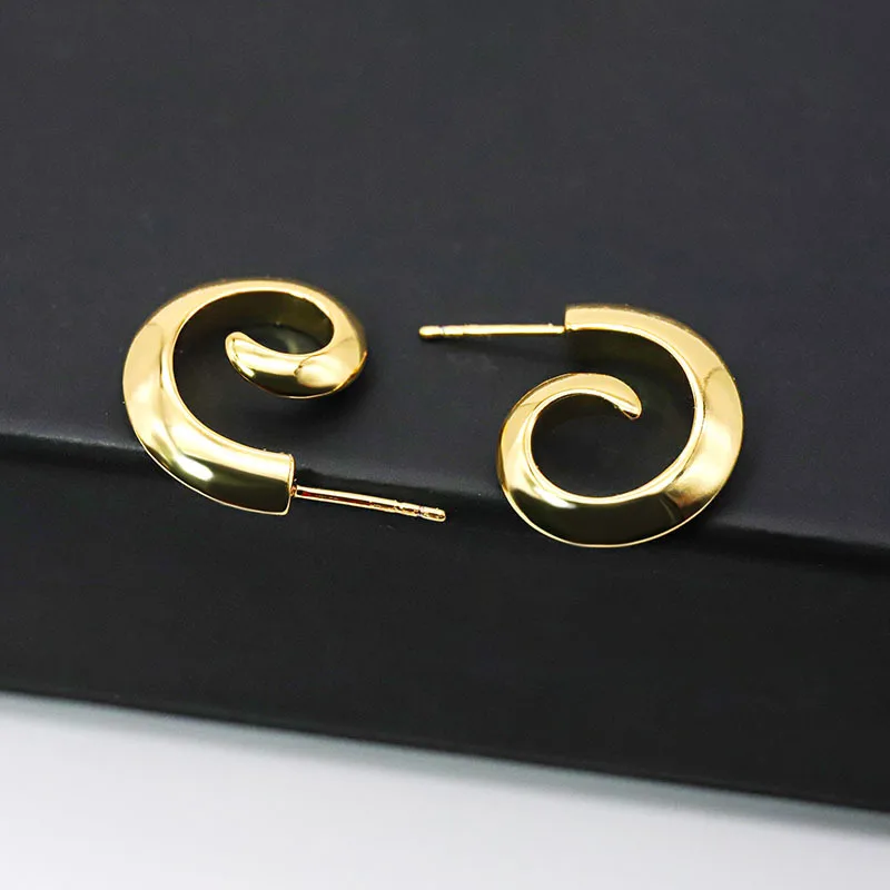 

Gold Spiral Ladies Fashion Glossy Earrings Pop Earrings