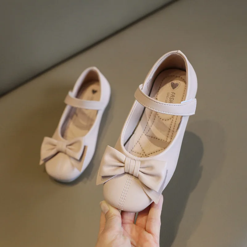 

Girls' Leather Shoes 2021 Spring New Western Style Princess Shoes Student Girl Soft Sole Shallow Mouth Beanie Girls Casual Shoes
