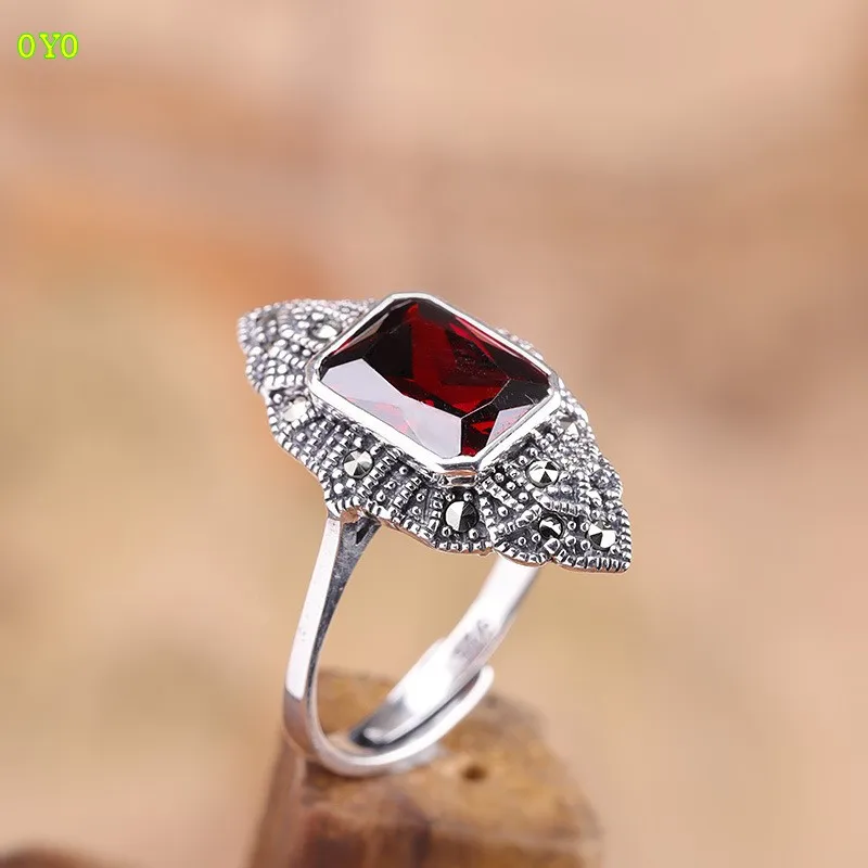 Женское кольцо из серебра 100% пробы с гранатом | Украшения и аксессуары