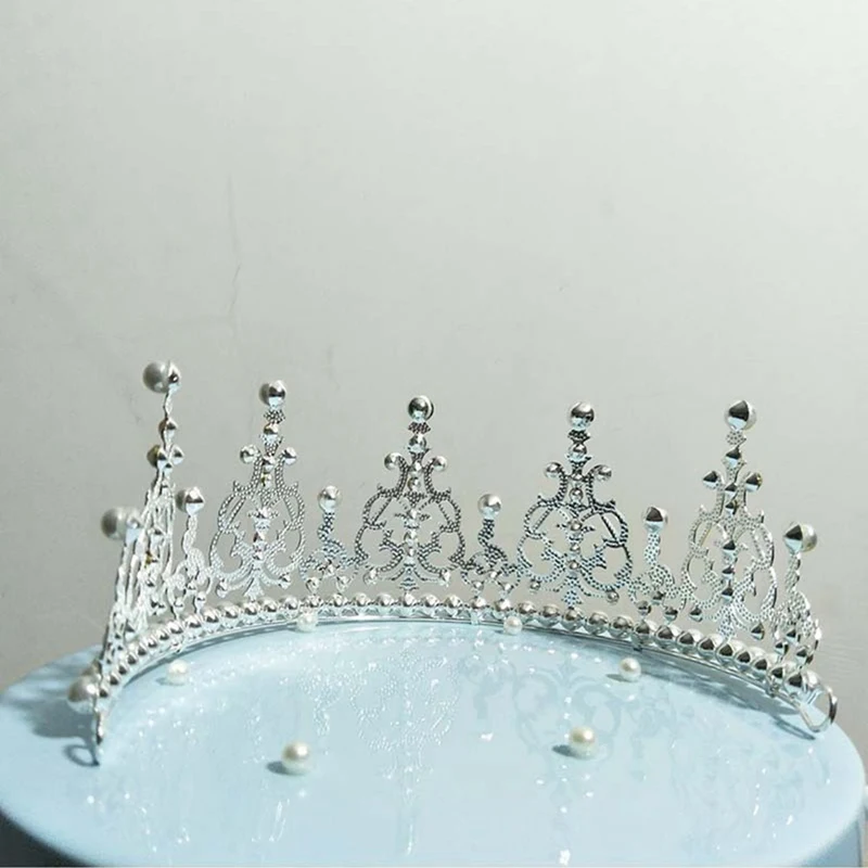 

Creative Crown Cake Topper Metal Pearl Happy Birthday Cake Toppers Wedding&Engagement Cake Decor Sweet Decorations