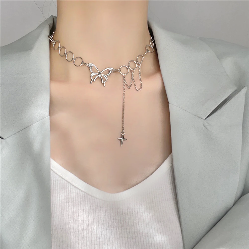 

Han Edition Of Fashionable Individual Character Creative Design Butterfly Shape Necklace Women Cute Act The Role Ofing Is Tasted